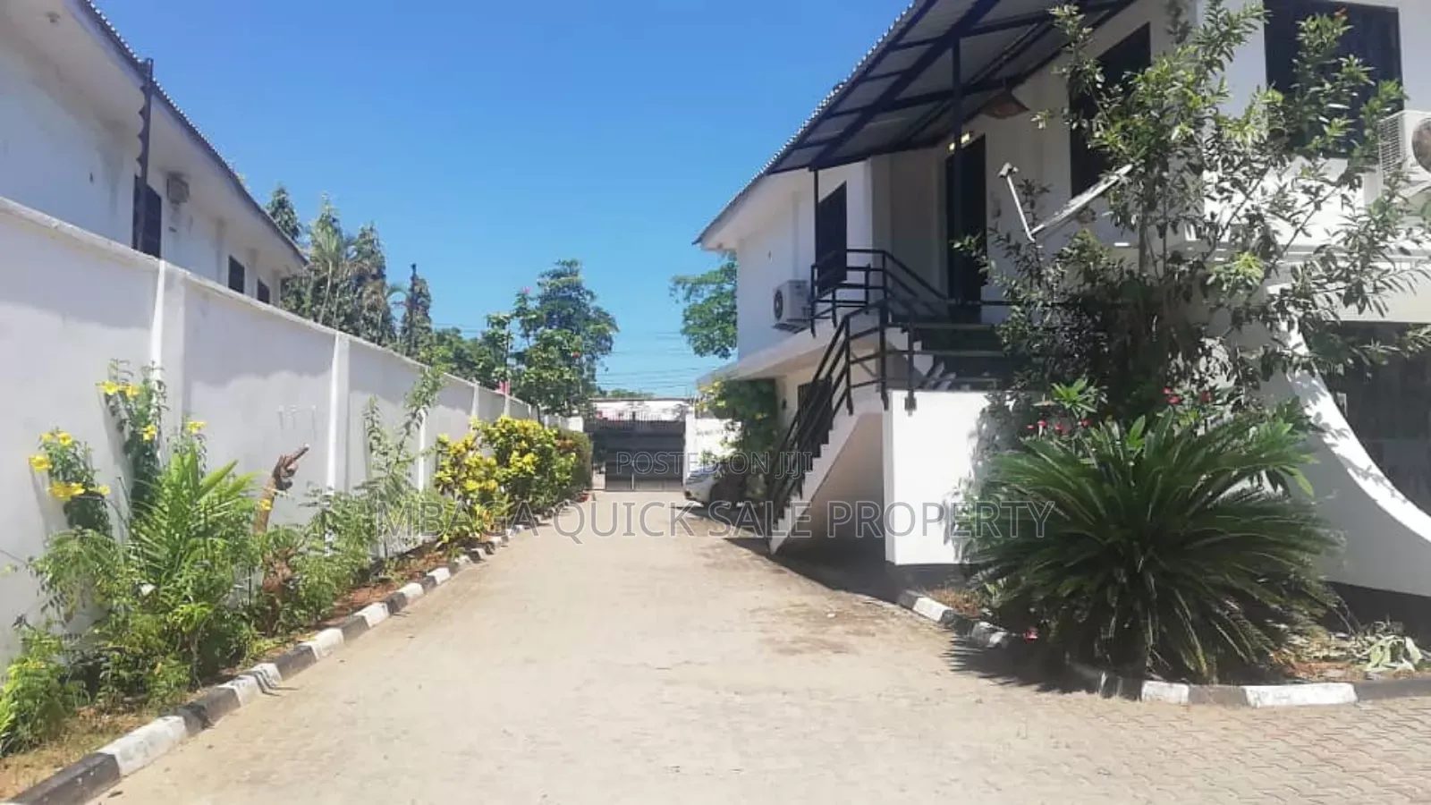 6bdrm House in Masaki Chole Road for rent