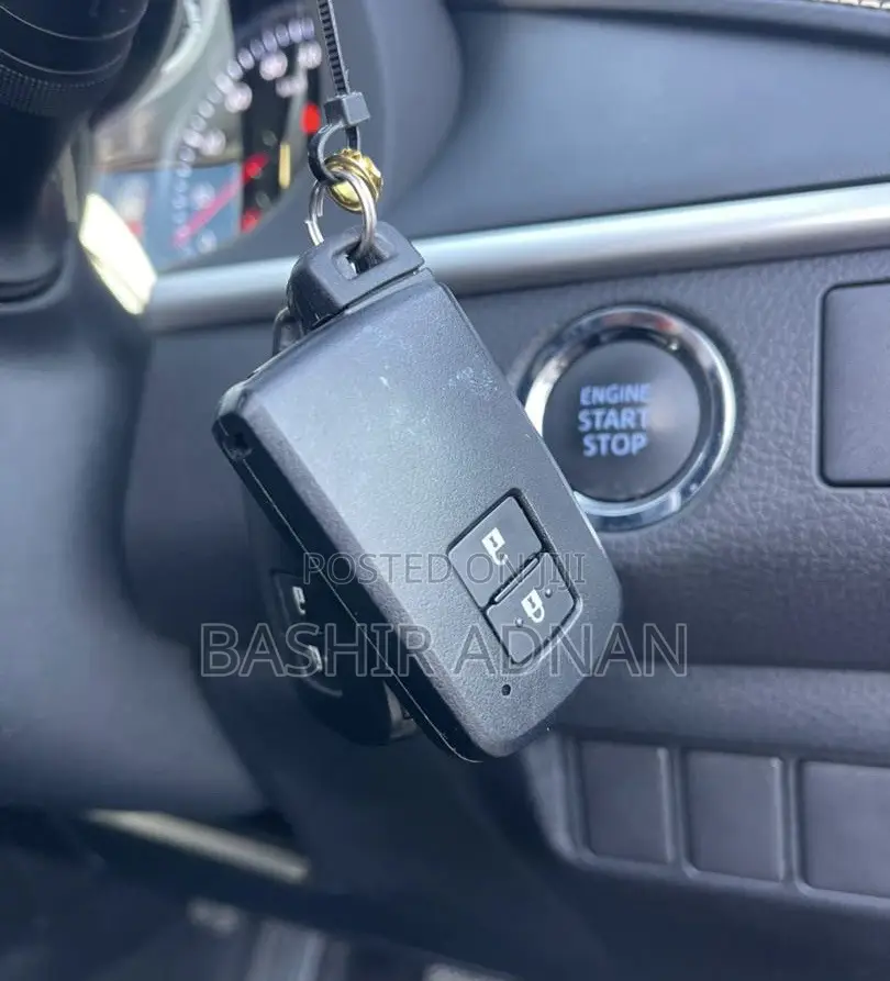 Toyota Harrier 2.0 2014 Black