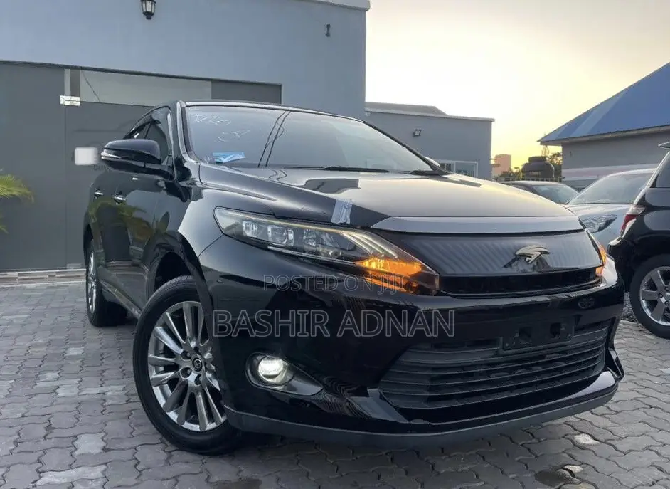 Toyota Harrier 2.0 2014 Black