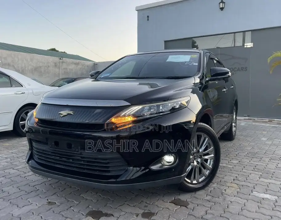 Toyota Harrier 2.0 2014 Black