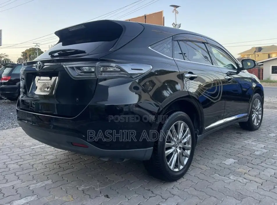 Toyota Harrier 2.0 2014 Black