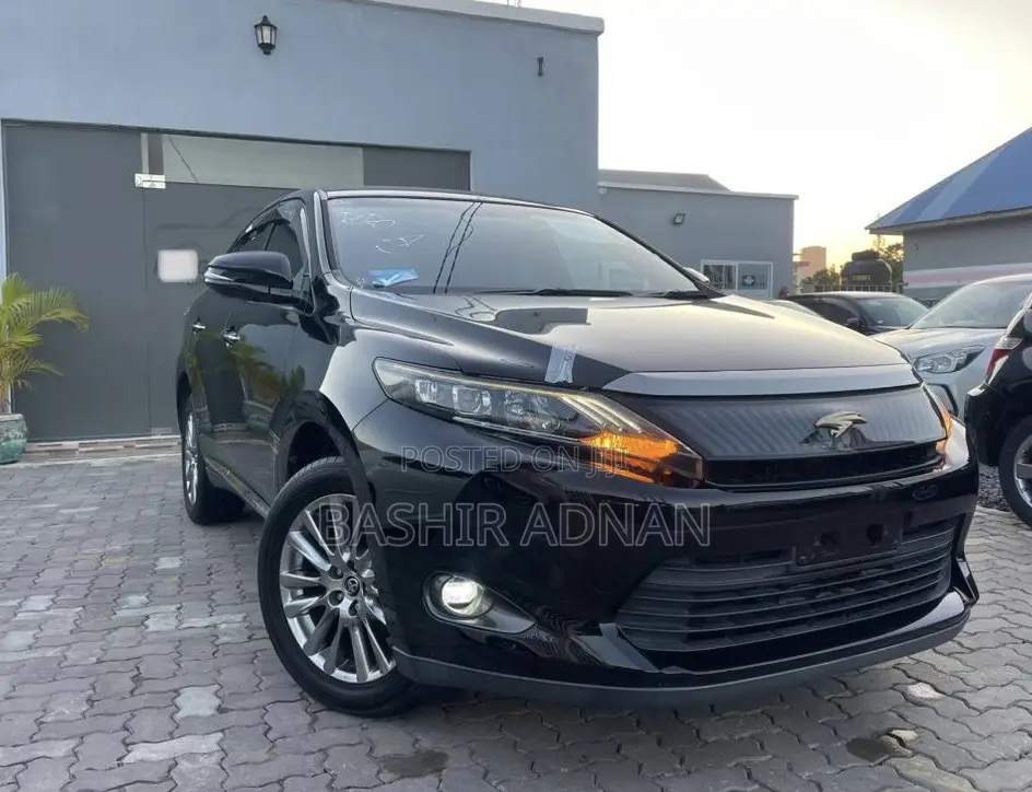Toyota Harrier 2.0 2014 Black