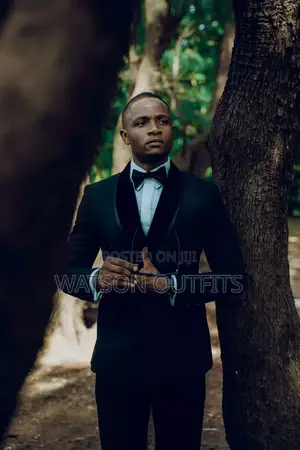 Suti Nyeusi Za Kiume/Black Suits