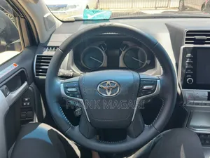 Toyota Land Cruiser Prado 2023 Black