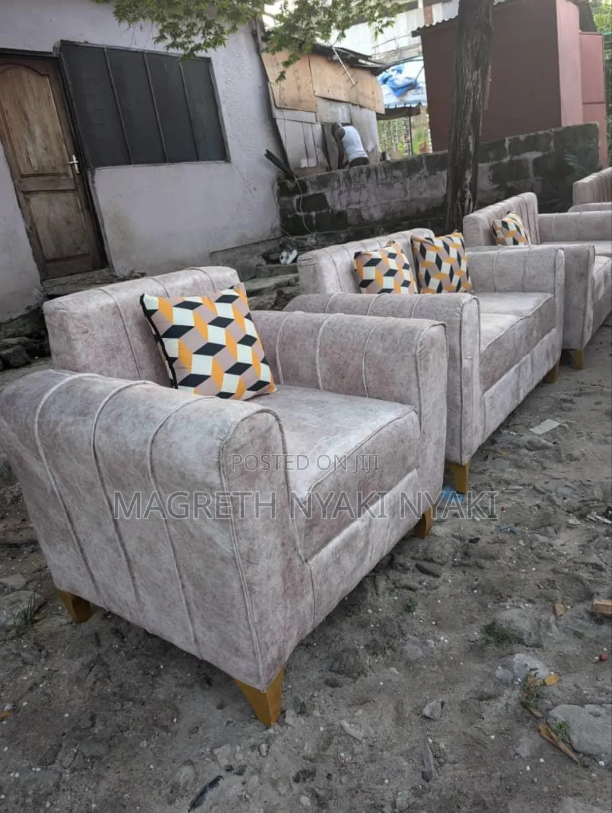 Nauza Sofa Set 2:2:2:1