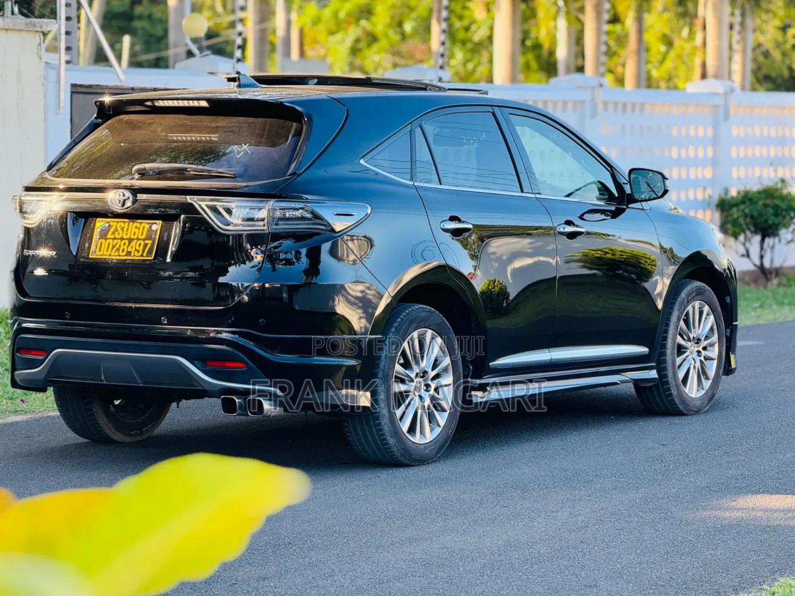 Toyota Harrier 2.0 4WD 2015 Black