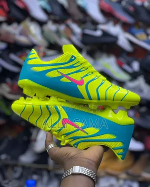 Mens Football Boots NIKE