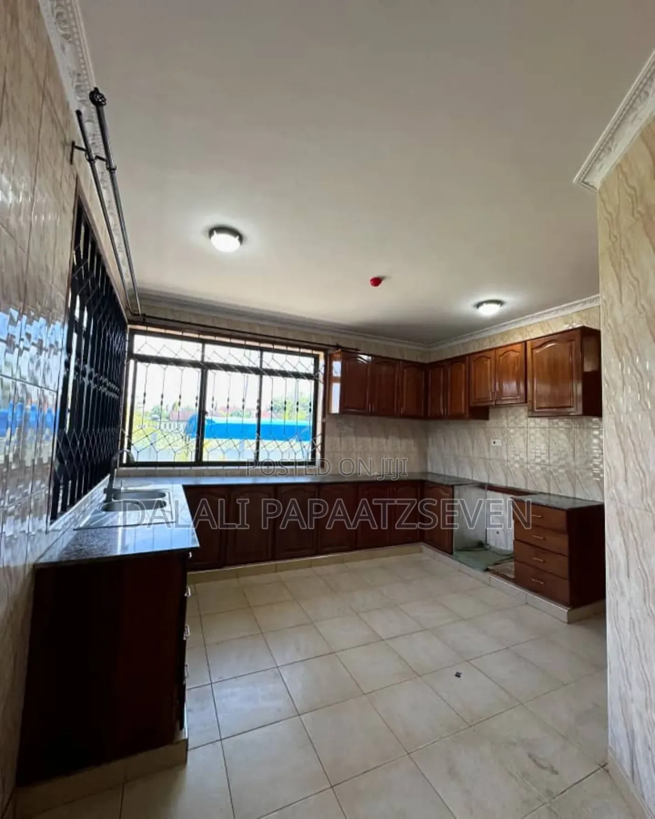 3bdrm Apartment in Dalalipapaatzseven, Kinondoni for rent