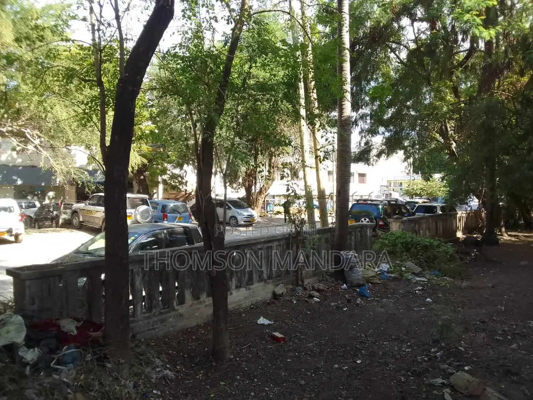 10bdrm Mansion in Kisutu for sale