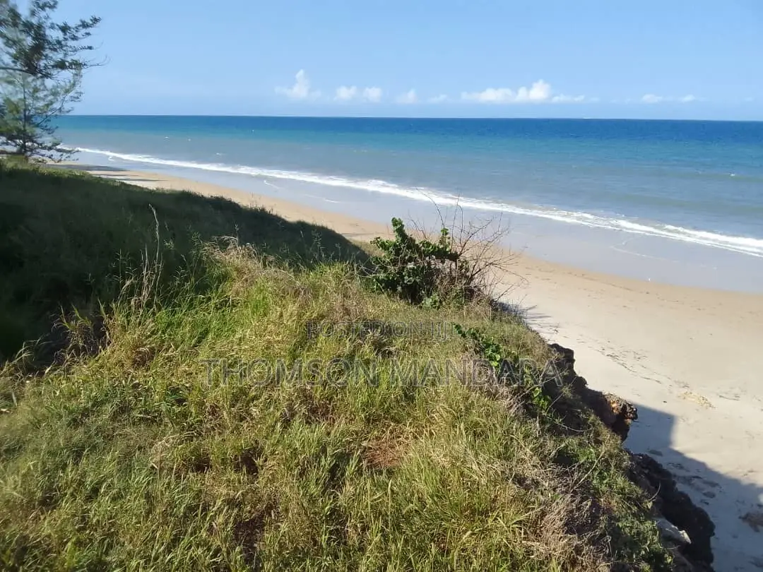 4bdrm Bungalow in Ras Kilomoni, Kunduchi for sale