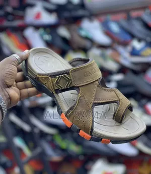 Mens Sandals Brown CAKKI