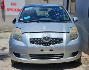 Toyota Vitz 2006 Silver