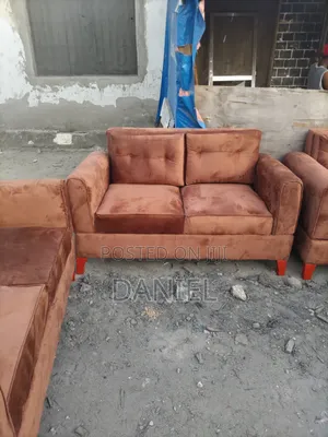 Sofa Set Ya 2:2:1:1 Rangi Ya Light Brown