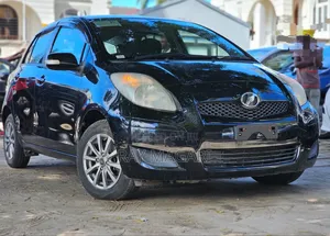 Toyota Vitz 2009 Black