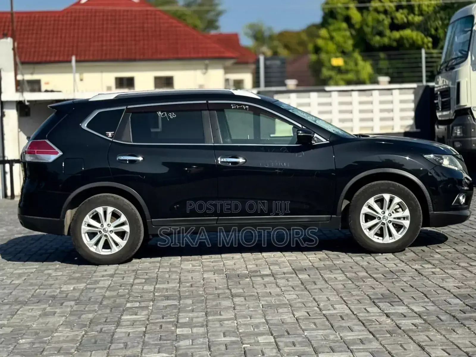 Nissan X-Trail 2.0 Petrol AWD 2014 Black