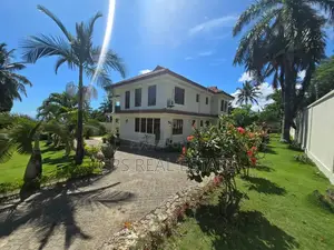 5bdrm House in Salasala Big Brother, Kinondoni for sale
