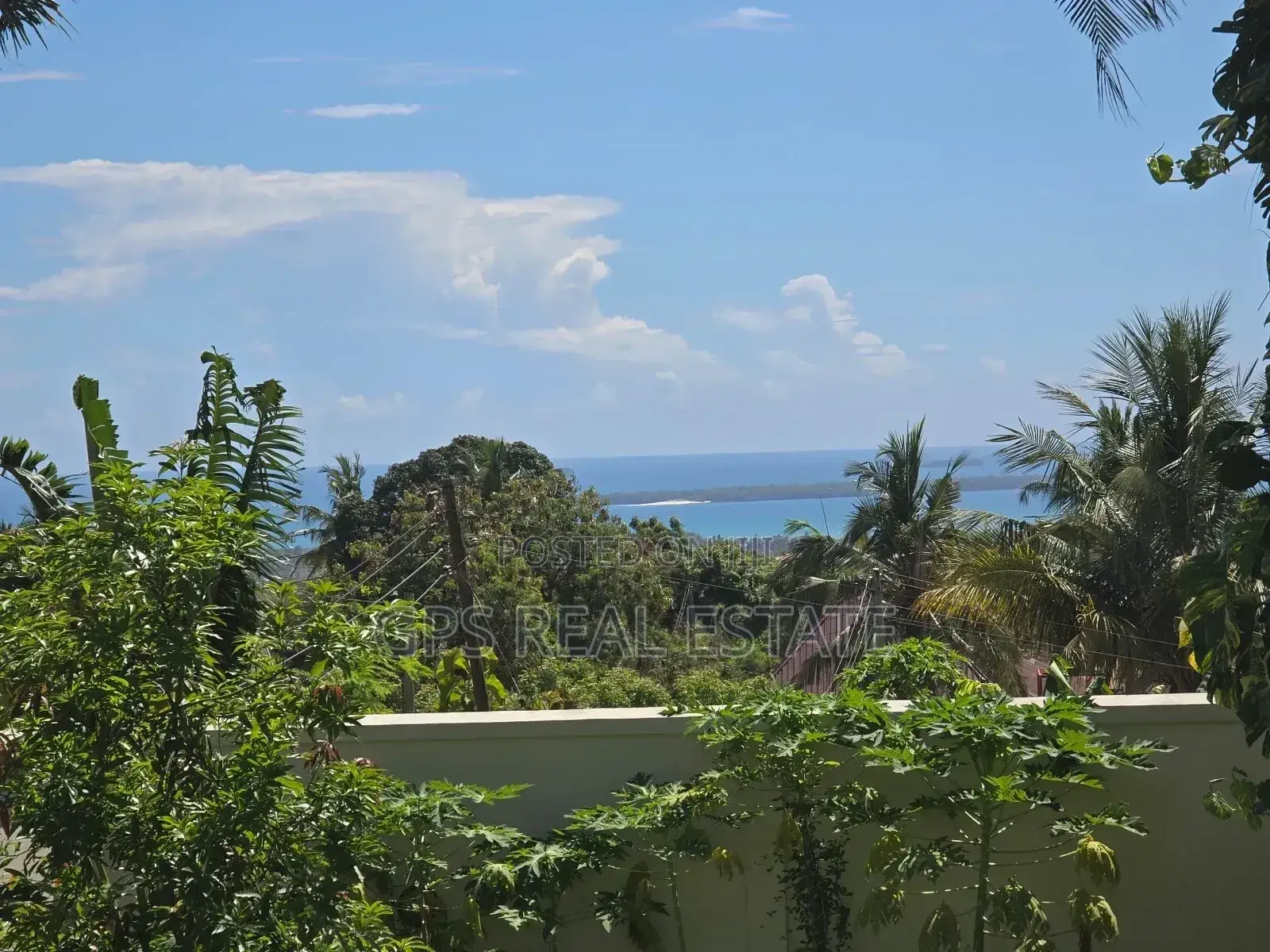 5bdrm House in Salasala Big Brother, Kinondoni for sale