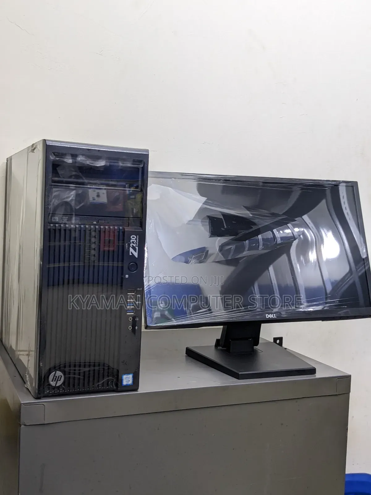 Desktop Computer HP Z230 4GB Intel Xeon HDD+SSD 500GB