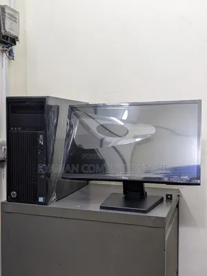 Desktop Computer HP Z230 4GB Intel Xeon HDD+SSD 500GB