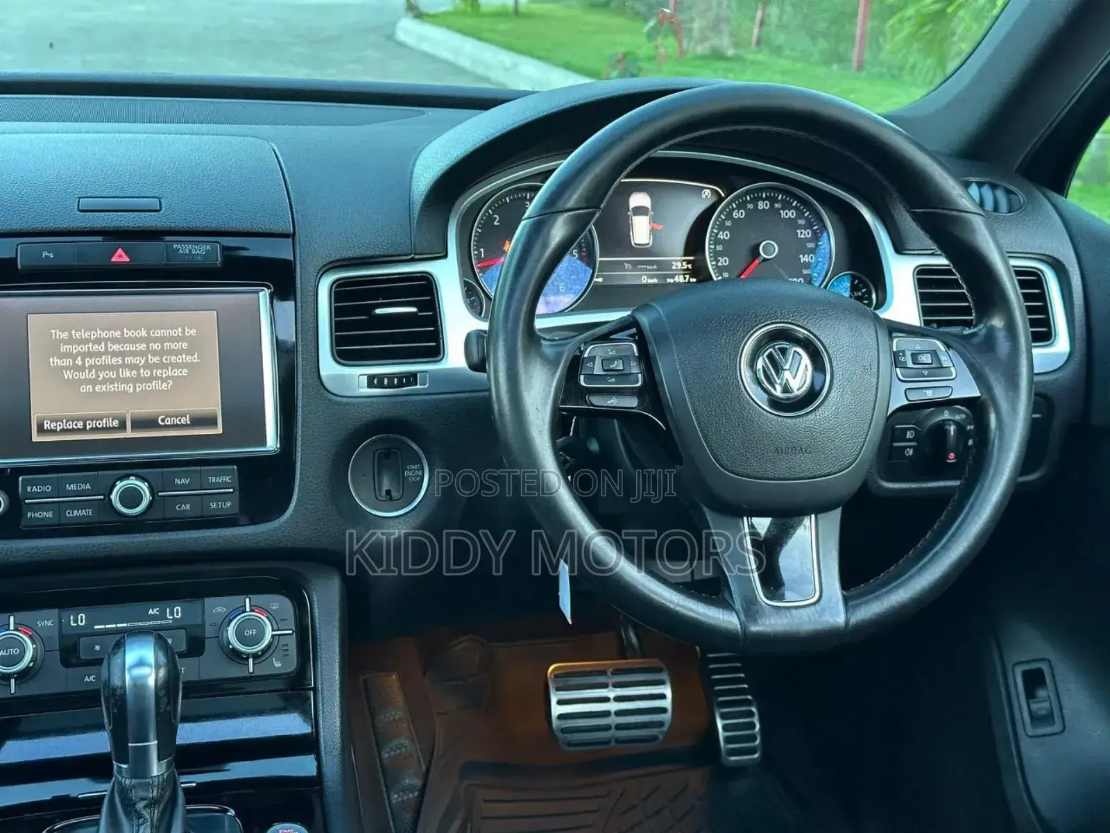 Volkswagen Touareg 2014 White