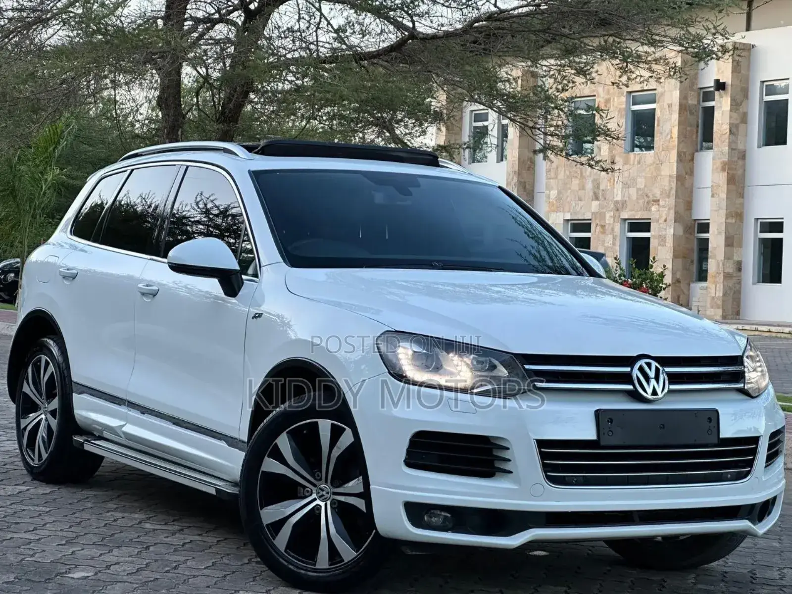 Volkswagen Touareg 2014 White