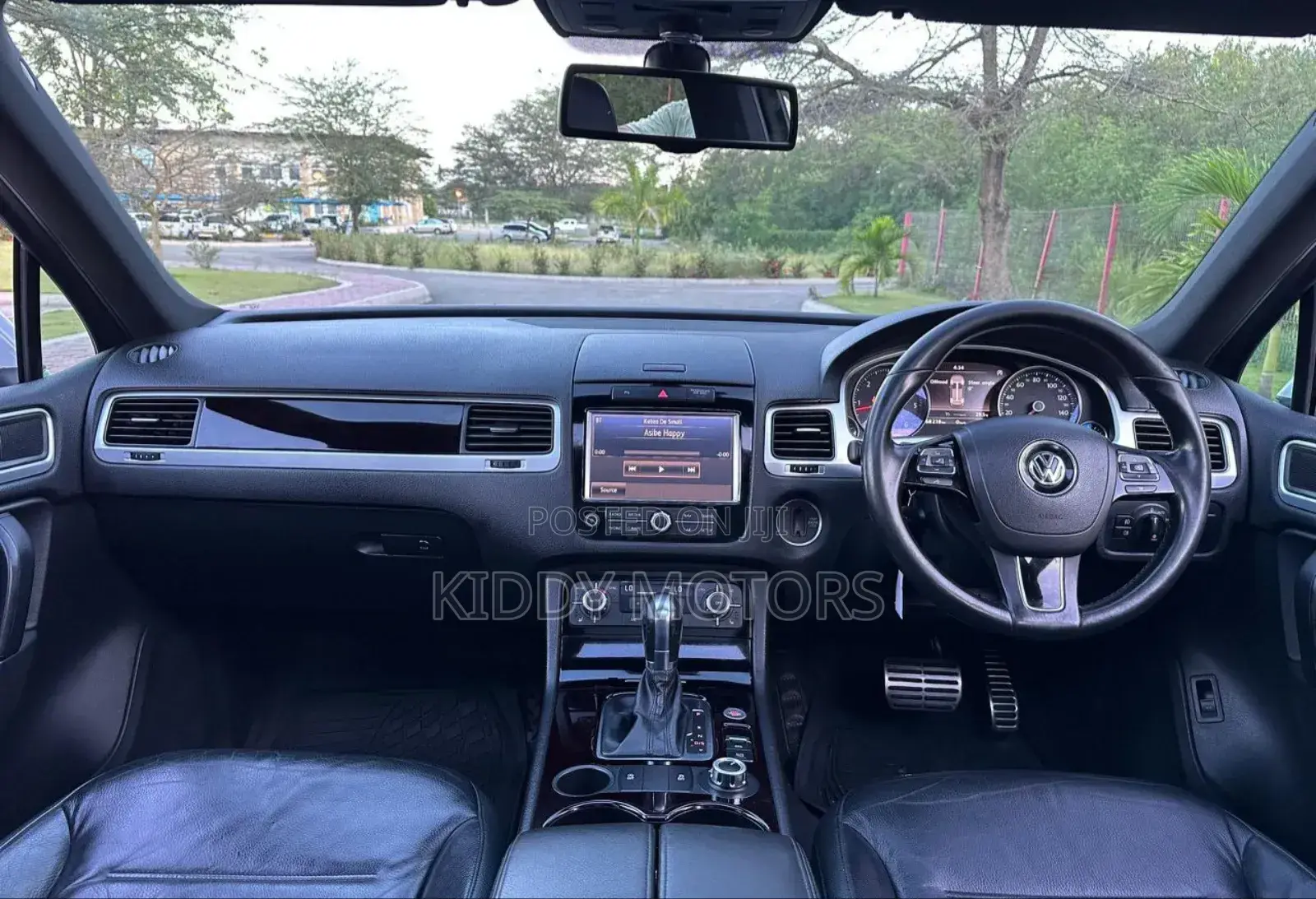 Volkswagen Touareg 2014 White