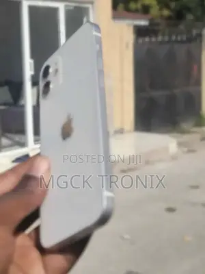 Apple iPhone 12 64 GB