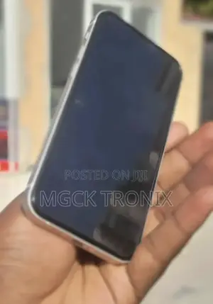 Apple iPhone 12 64 GB