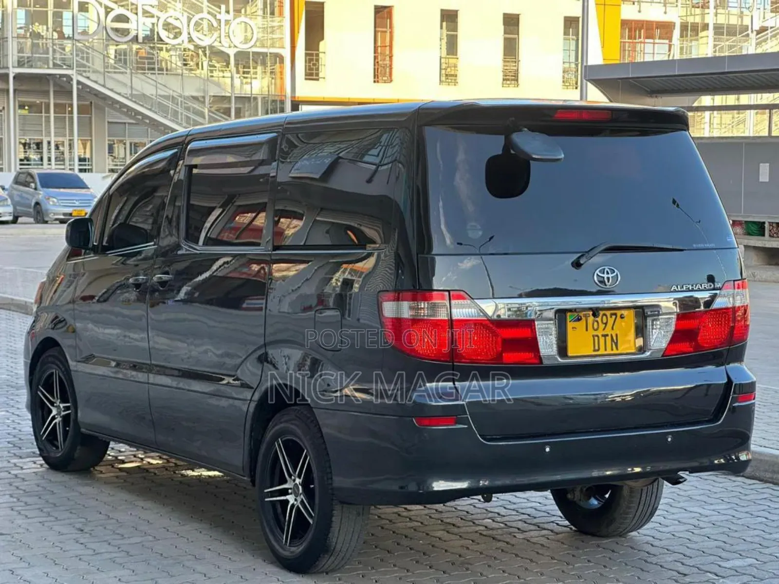 Toyota Alphard 2004 Black