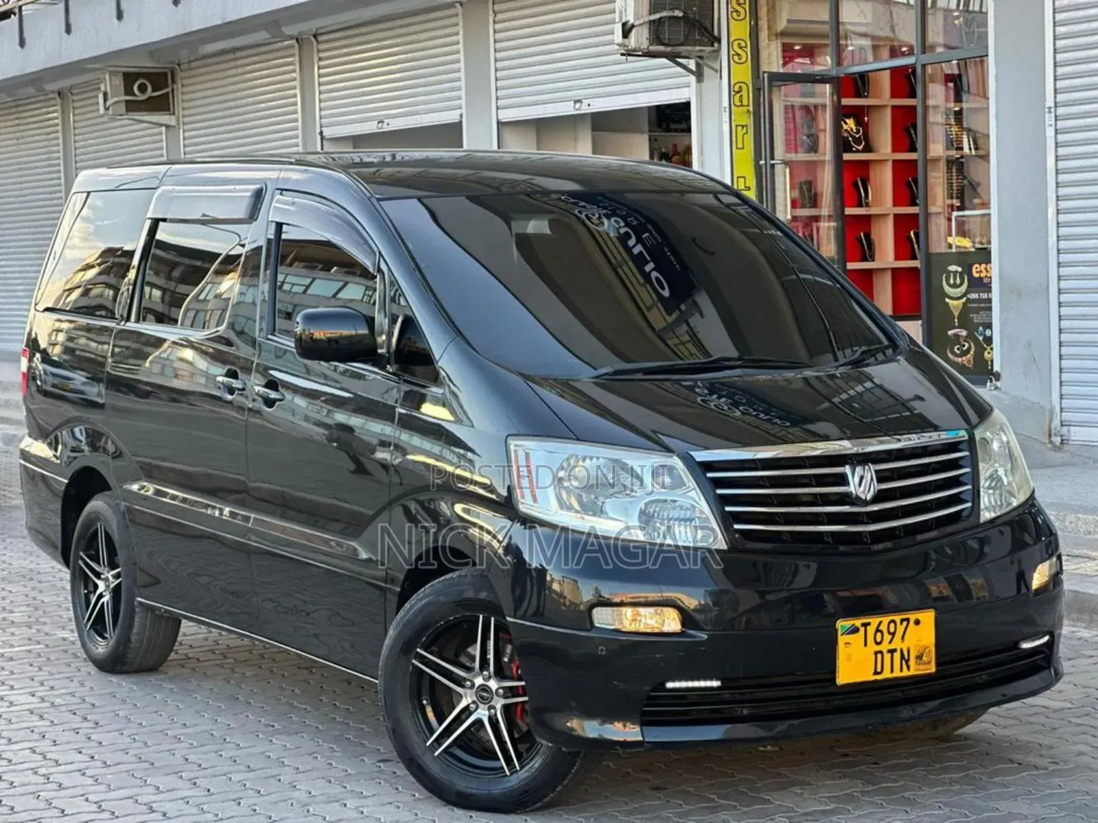 Toyota Alphard 2004 Black