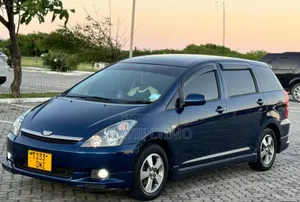 Toyota Wish 2004 Blue