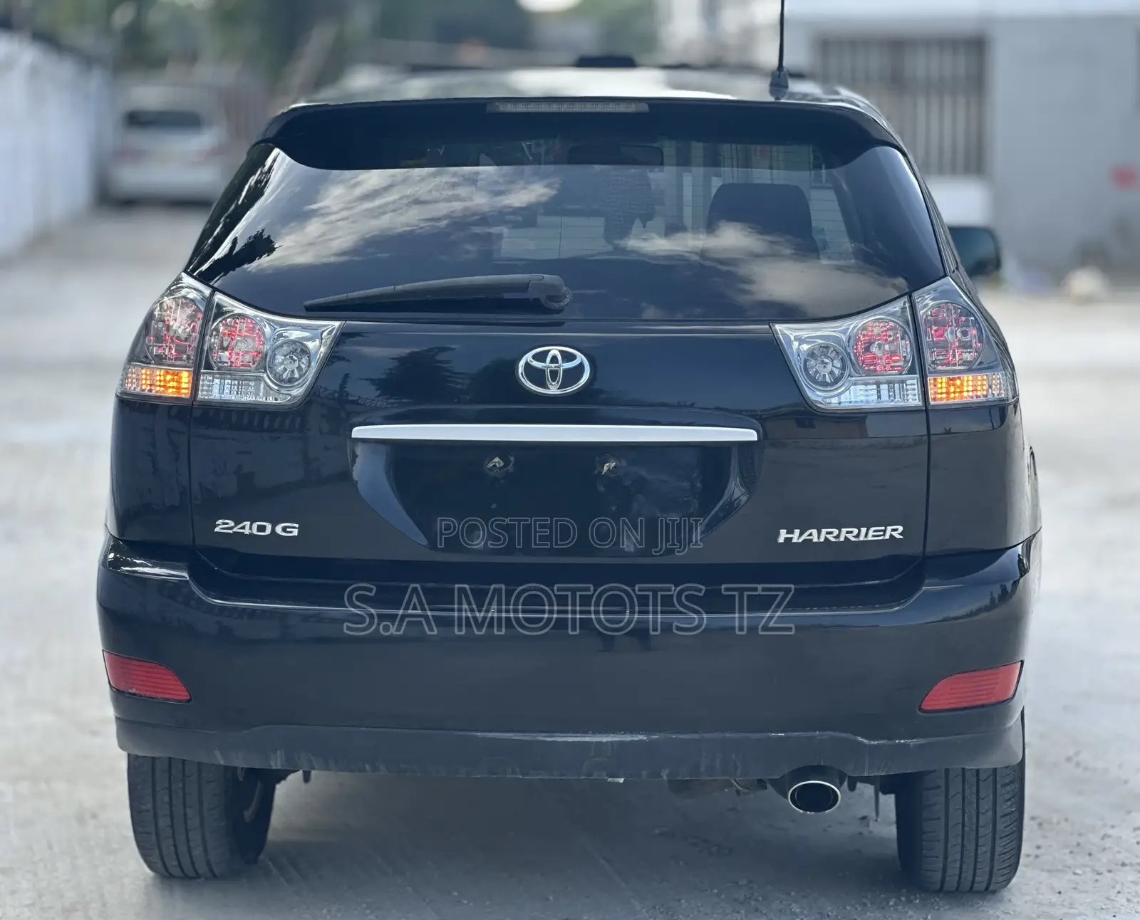 Toyota Harrier 2.4 2005 Black