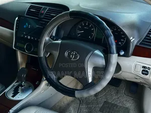 Toyota Premio 1.8 FWD 2011 Silver