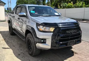 Toyota Hilux 2018 Gray