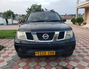 Nissan Navara 2005 Black