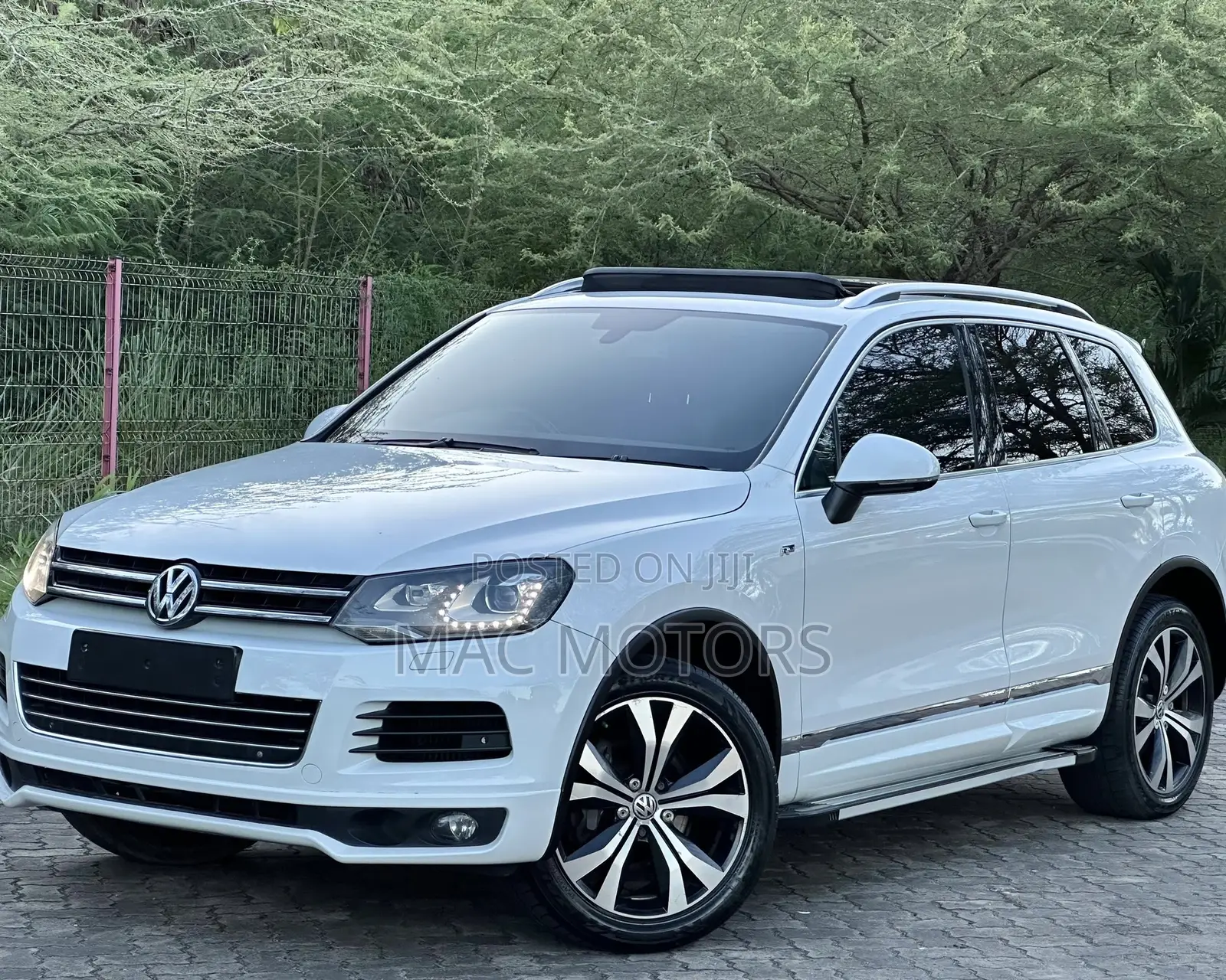 Volkswagen Touareg 2014 White