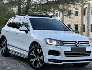 Volkswagen Touareg 2014 White