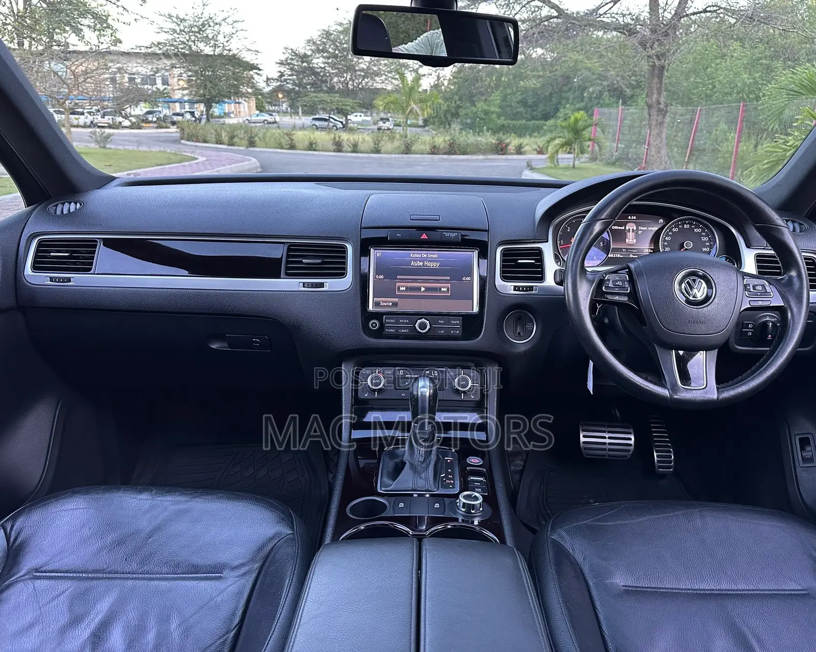 Volkswagen Touareg 2014 White