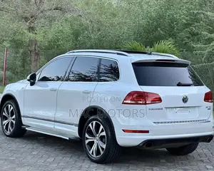 Volkswagen Touareg 2014 White