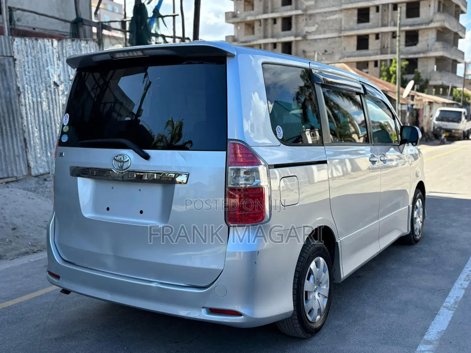 Toyota Noah 2008 Silver