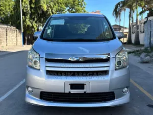 Toyota Noah 2008 Silver