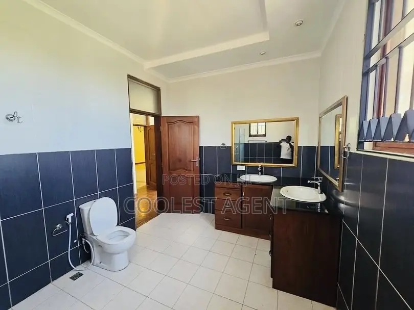5bdrm Maisonette in Salasala, Kinondoni for sale