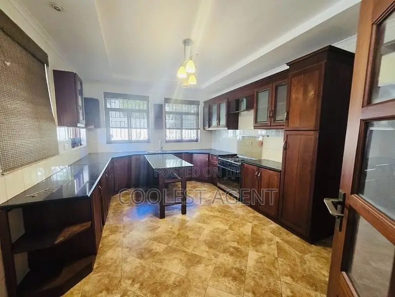 5bdrm Maisonette in Salasala, Kinondoni for sale