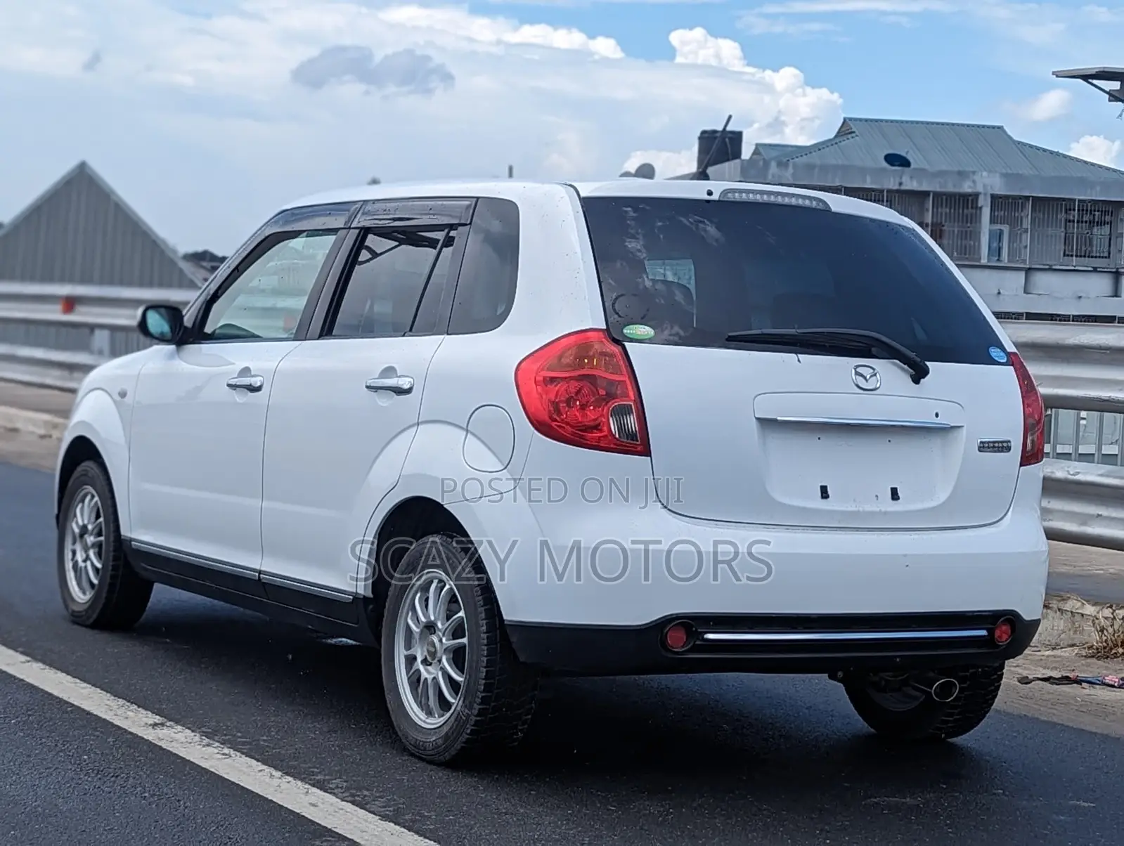 Mazda Verisa 2008 White