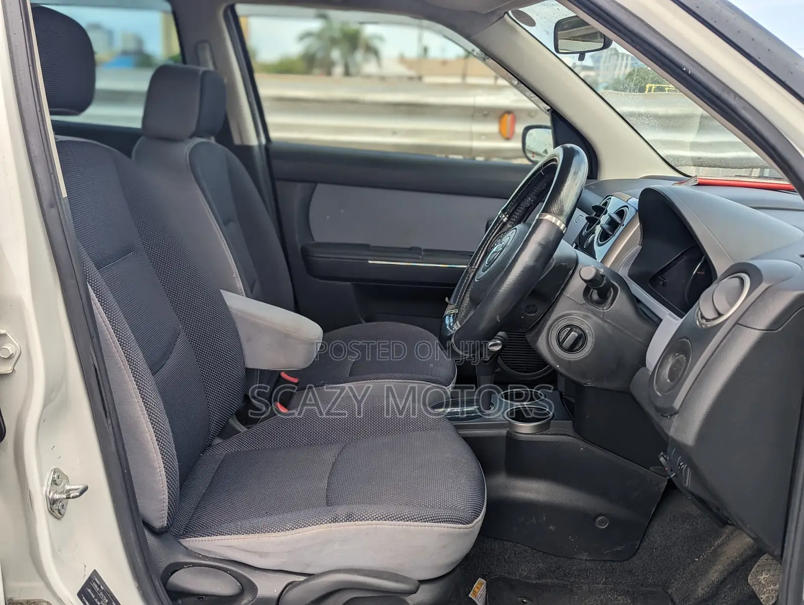Mazda Verisa 2008 White