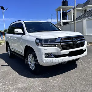 Toyota Land Cruiser 2021 White