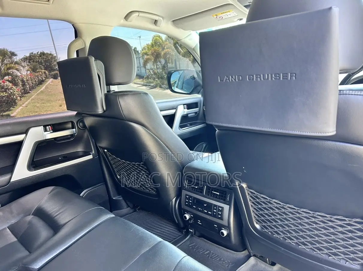 Toyota Land Cruiser 2021 White