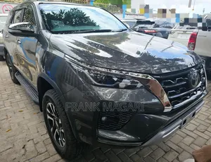 Toyota Fortuner 2016 Gray