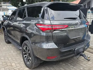 Toyota Fortuner 2016 Gray