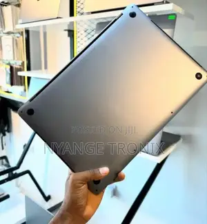 Laptop Apple MacBook Pro 2018 16GB Intel Core I7 SSD 512GB